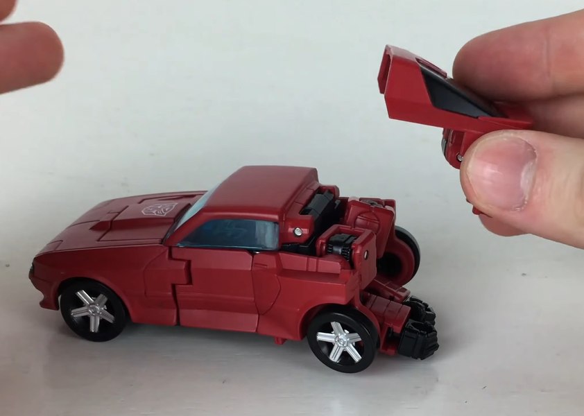 Transformers Earthrise Cliffjumper Video Review And Images 13 (13 of 24)